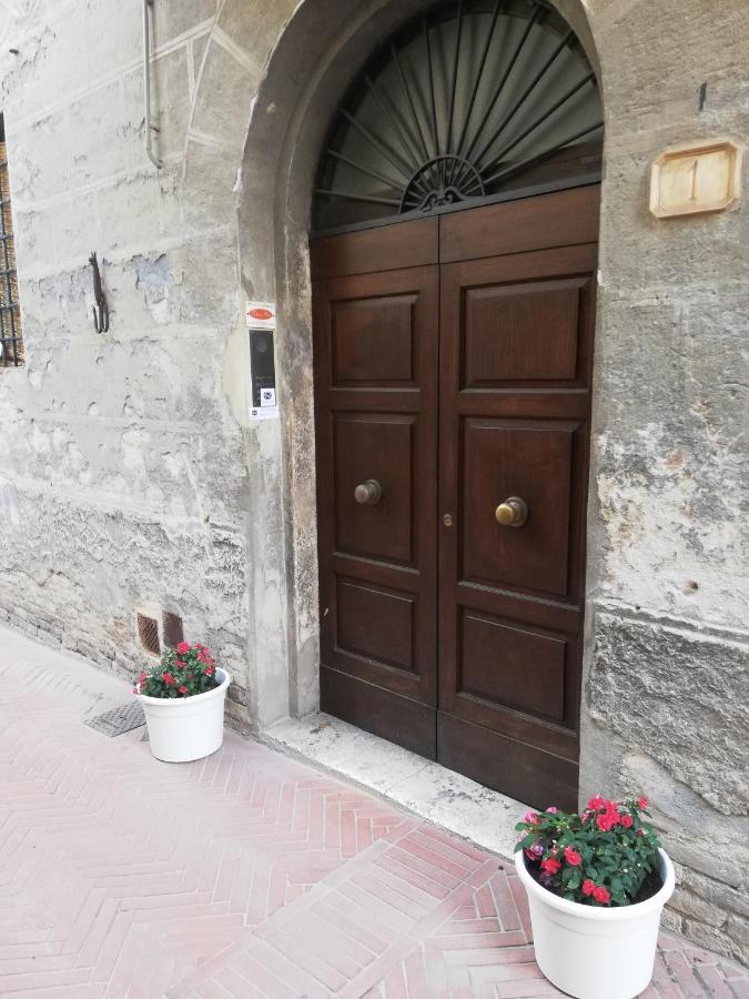 Palazzo Mari Hotel San Gimignano Exterior photo